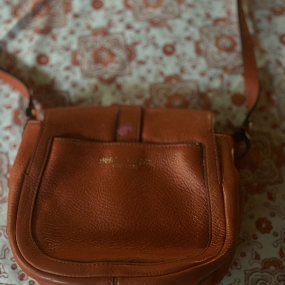 Henri Bendel New York Hermes Orange - Gently Worn $100 - Picture 5 of 5